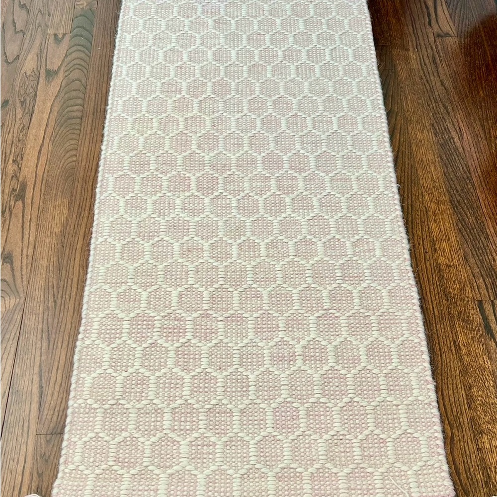 Baby pink runner